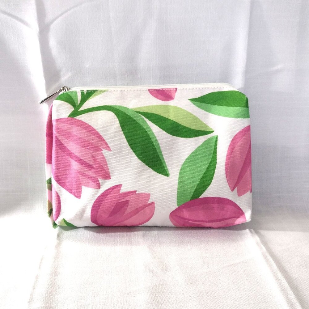 CLINIQUE COSMETIC BAG - 9' X 6.5" X 2" - NEW - HAS SIDE STRAP -100% POLYESTER